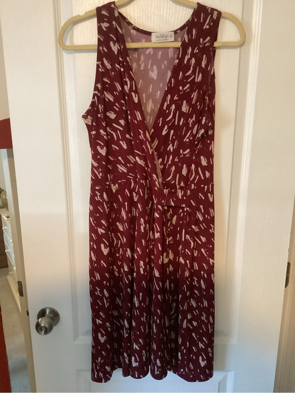 Kaileigh Burgundy and Cream Sleeveless V-Neck Printed Midi Dress